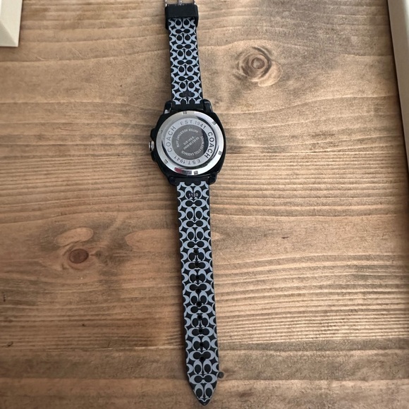 COACH woman’s watch - Picture 4 of 5